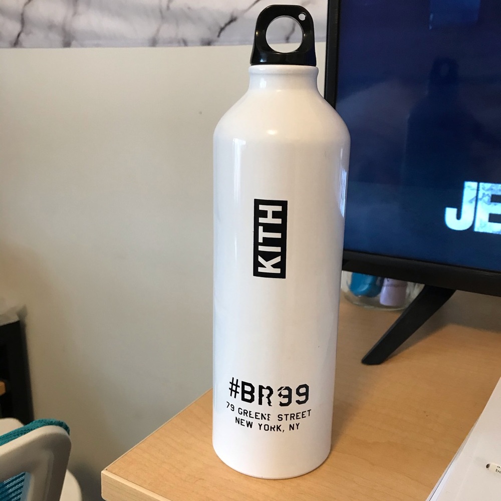 KITH water bottle x Bleacher Report